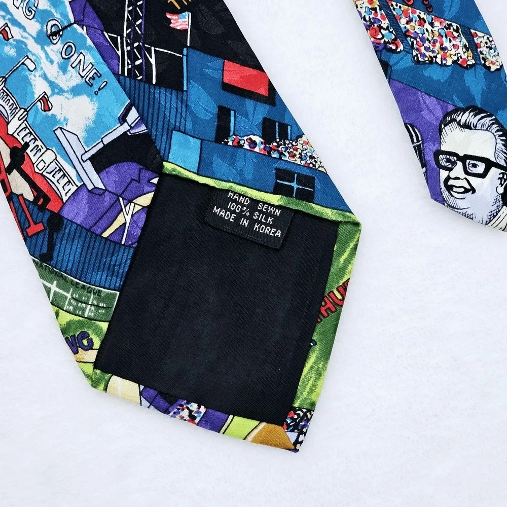 Nicole Miller VINTAGE 1992 Baseball Themed Novelty 100%‎ Silk Hand-Sewn Tie